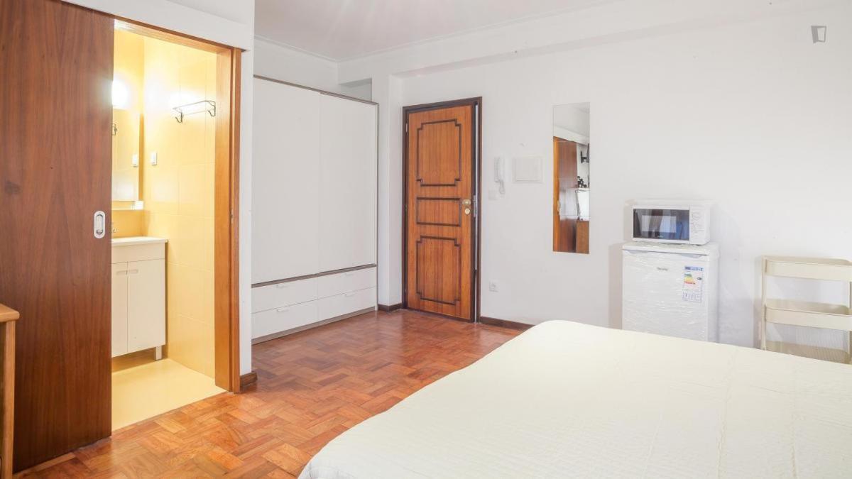 Хостел Residencia Laranjeira Порту Экстерьер фото